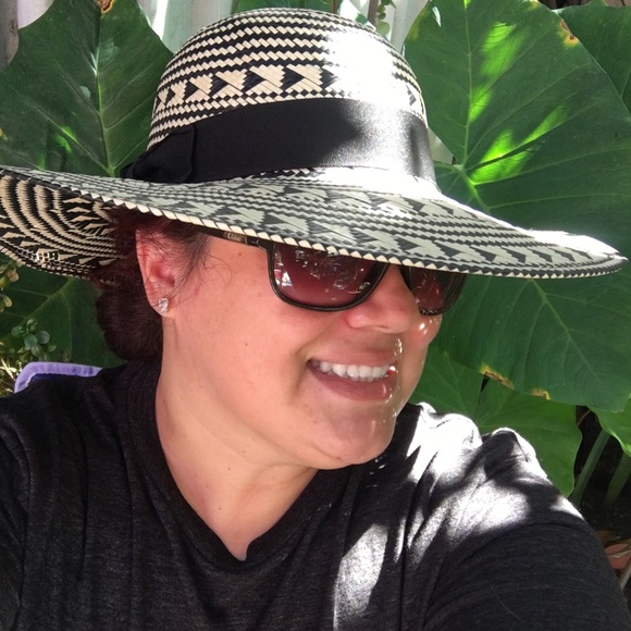 BCBGMaxAzria Straw Summer Hat Size Small - Picture 5 of 5